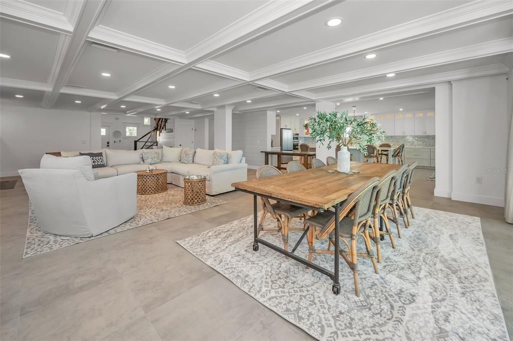 合同活跃: $2,685,000 (4 贝兹, 4 浴室, 4171 平方英尺)