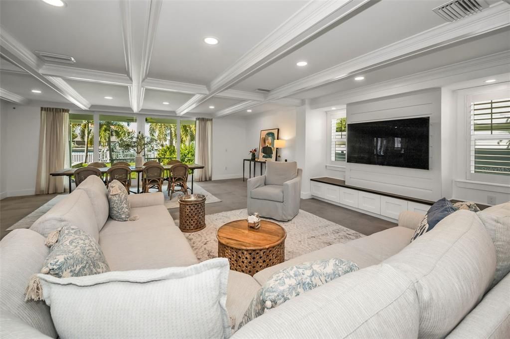 合同活跃: $2,685,000 (4 贝兹, 4 浴室, 4171 平方英尺)