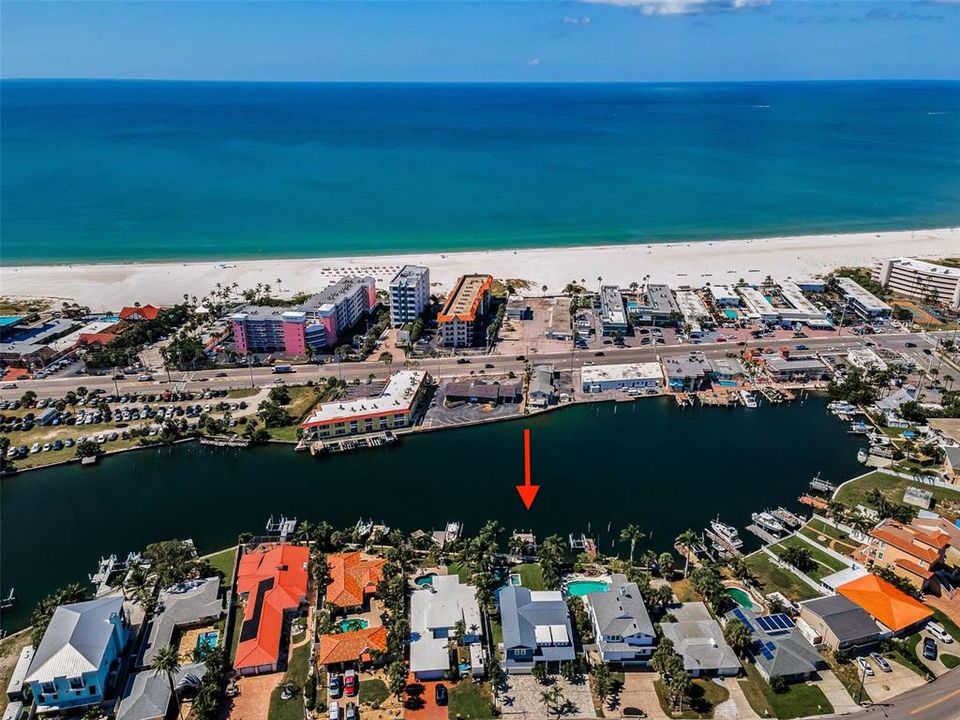 合同活跃: $2,685,000 (4 贝兹, 4 浴室, 4171 平方英尺)