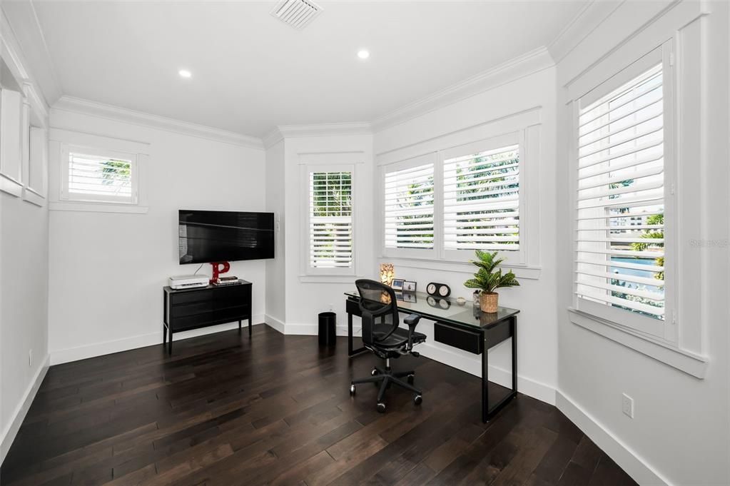 合同活跃: $2,685,000 (4 贝兹, 4 浴室, 4171 平方英尺)