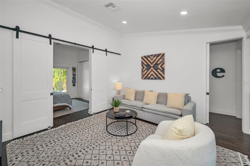 合同活跃: $2,685,000 (4 贝兹, 4 浴室, 4171 平方英尺)