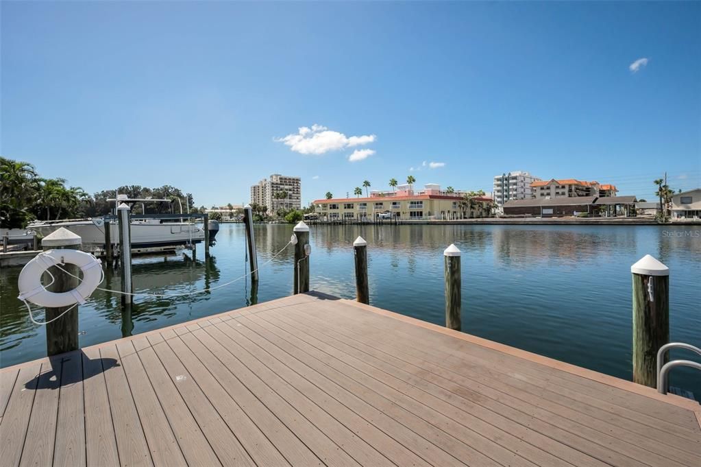 合同活跃: $2,685,000 (4 贝兹, 4 浴室, 4171 平方英尺)