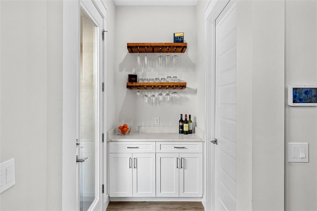 En Venta: $679,000 (3 camas, 2 baños, 1866 Pies cuadrados)