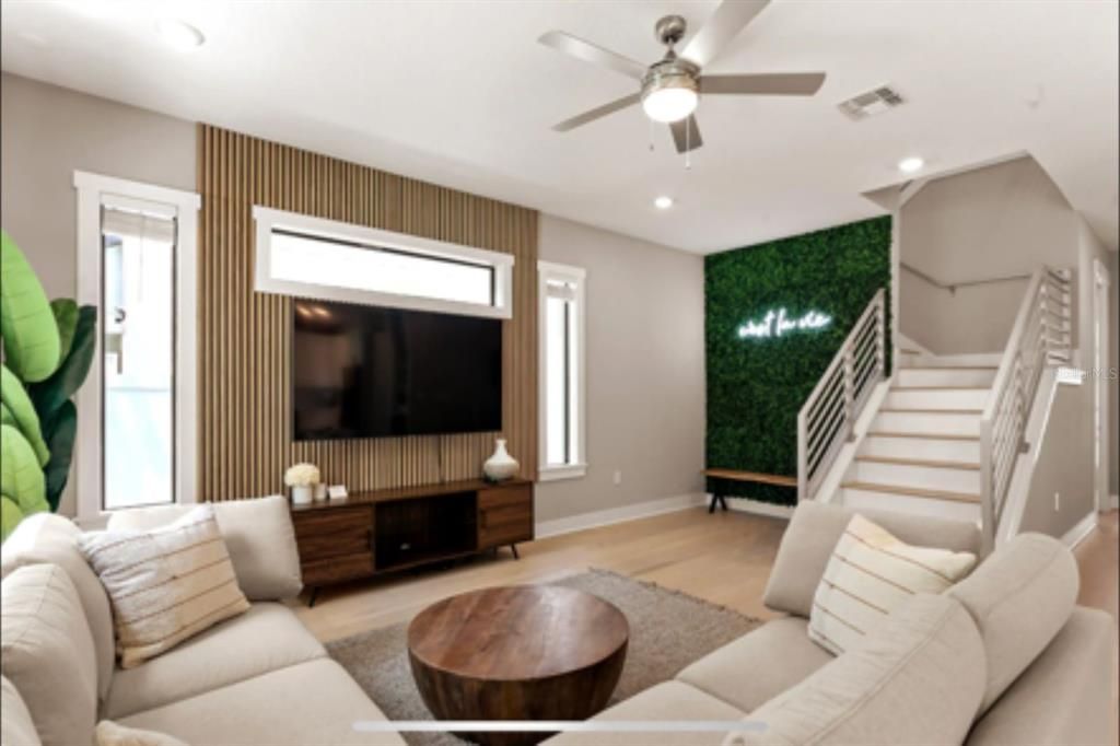 For Rent: $9,999 (5 beds, 4 baths, 2586 Square Feet)