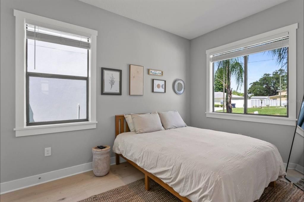 For Rent: $9,999 (5 beds, 4 baths, 2586 Square Feet)