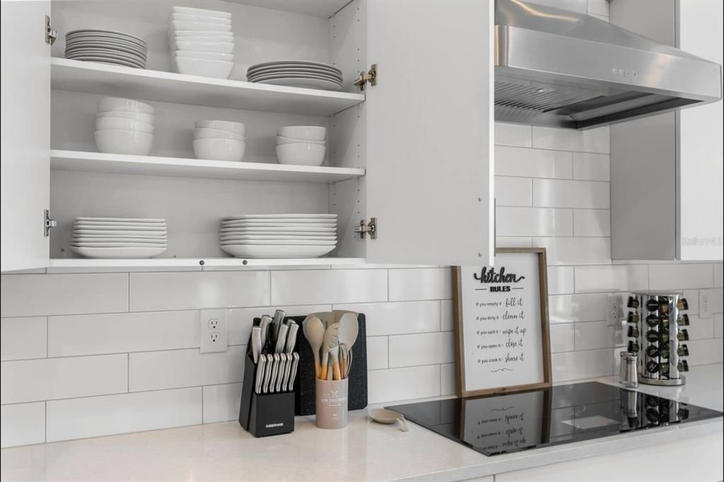 For Rent: $9,999 (5 beds, 4 baths, 2586 Square Feet)