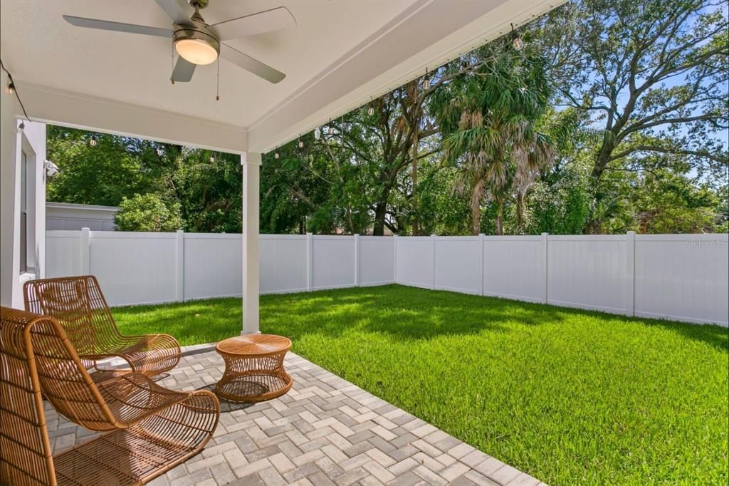 For Rent: $9,999 (5 beds, 4 baths, 2586 Square Feet)