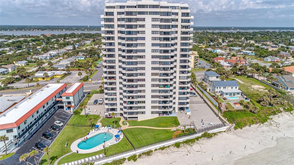 Activo con contrato: $485,000 (2 camas, 2 baños, 1347 Pies cuadrados)