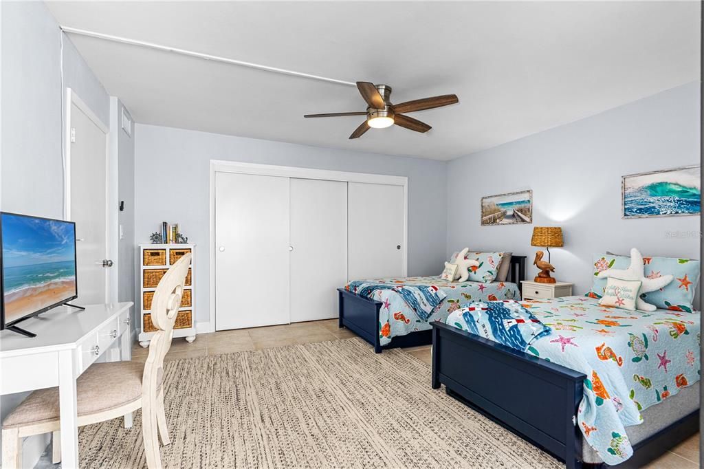 Activo con contrato: $485,000 (2 camas, 2 baños, 1347 Pies cuadrados)