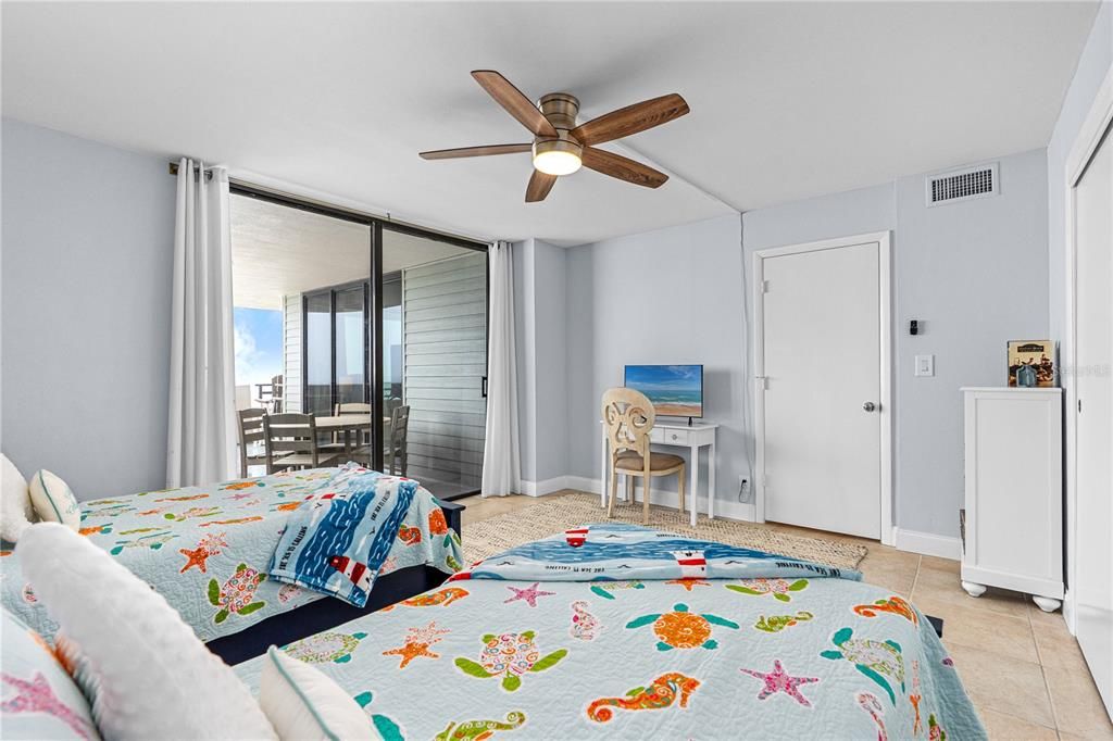 Activo con contrato: $485,000 (2 camas, 2 baños, 1347 Pies cuadrados)