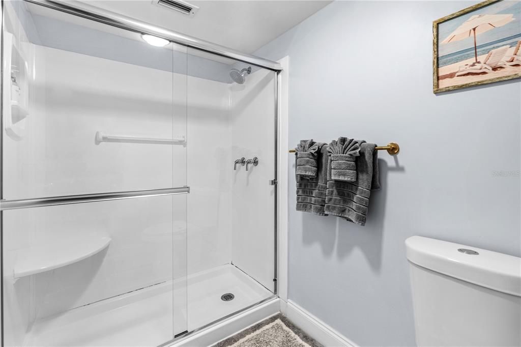 Activo con contrato: $485,000 (2 camas, 2 baños, 1347 Pies cuadrados)