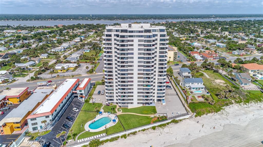 Activo con contrato: $485,000 (2 camas, 2 baños, 1347 Pies cuadrados)