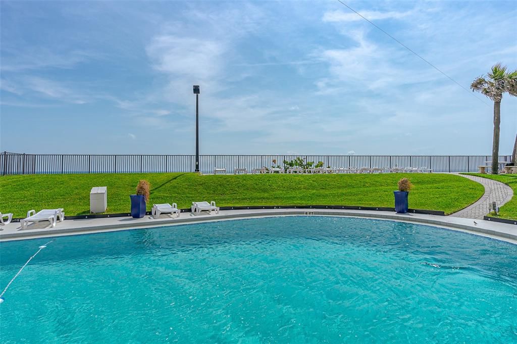 Activo con contrato: $485,000 (2 camas, 2 baños, 1347 Pies cuadrados)