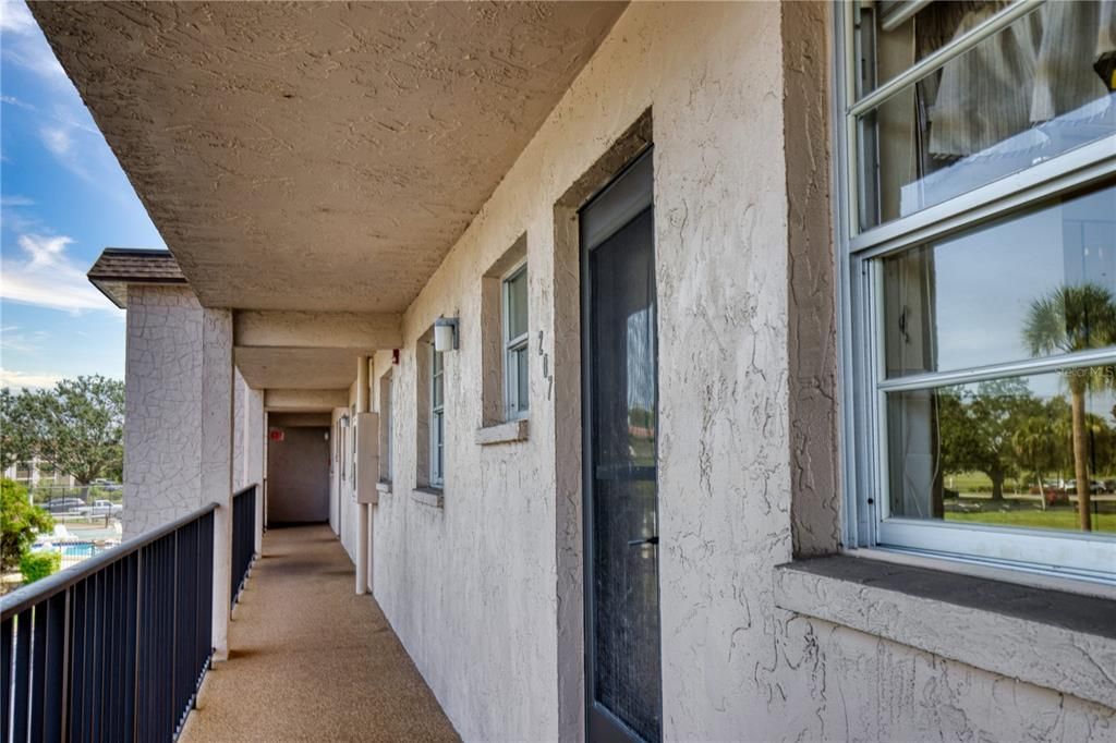 For Rent: $1,400 (2 beds, 2 baths, 864 Square Feet)