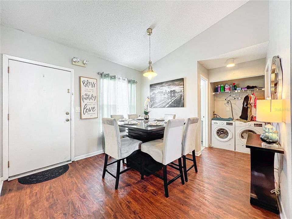Active With Contract: $88,800 (2 beds, 2 baths, 1008 Square Feet)