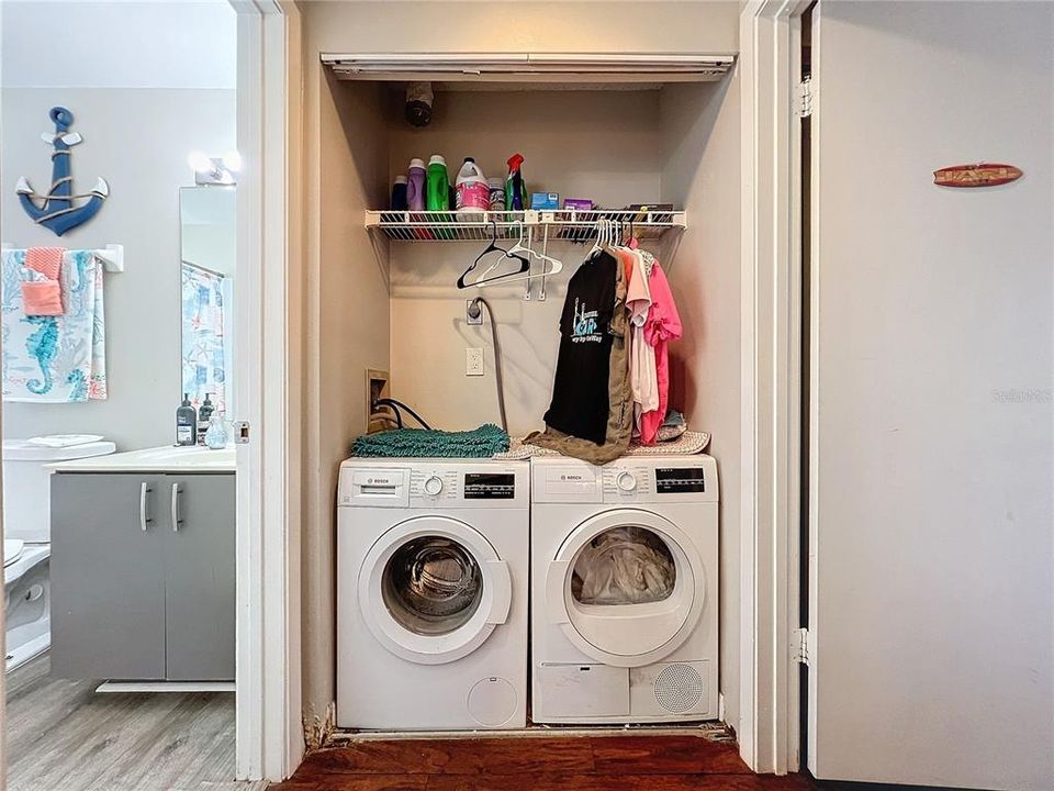 Active With Contract: $88,800 (2 beds, 2 baths, 1008 Square Feet)