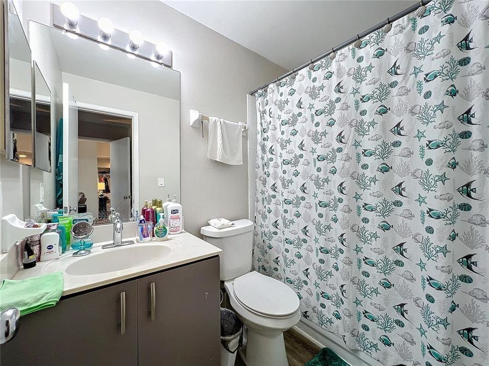 Active With Contract: $88,800 (2 beds, 2 baths, 1008 Square Feet)