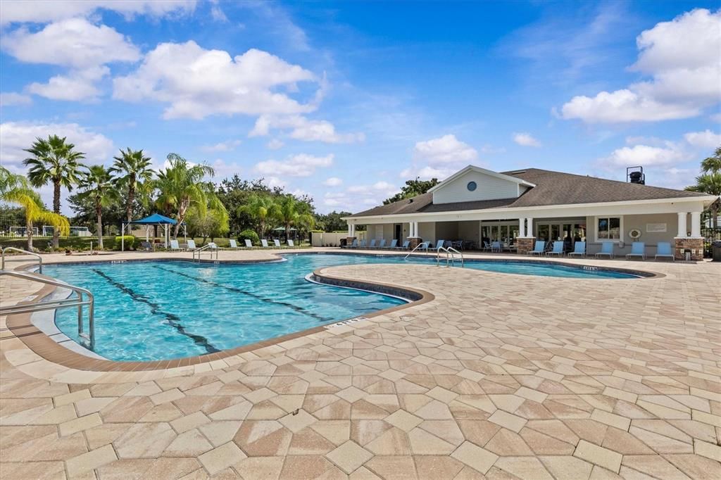 Active With Contract: $515,000 (3 beds, 2 baths, 2015 Square Feet)