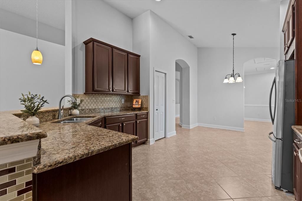 Active With Contract: $515,000 (3 beds, 2 baths, 2015 Square Feet)