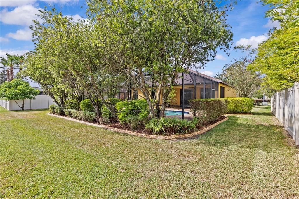 Active With Contract: $515,000 (3 beds, 2 baths, 2015 Square Feet)