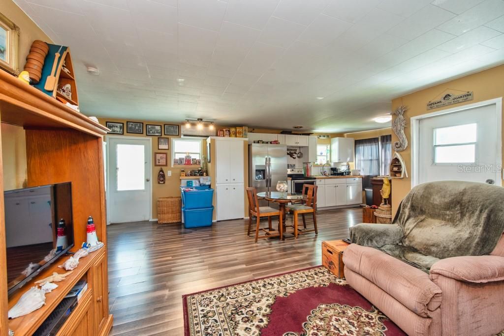 На продажу: $90,000 (1 спален, 1 ванн, 540 Квадратных фут)