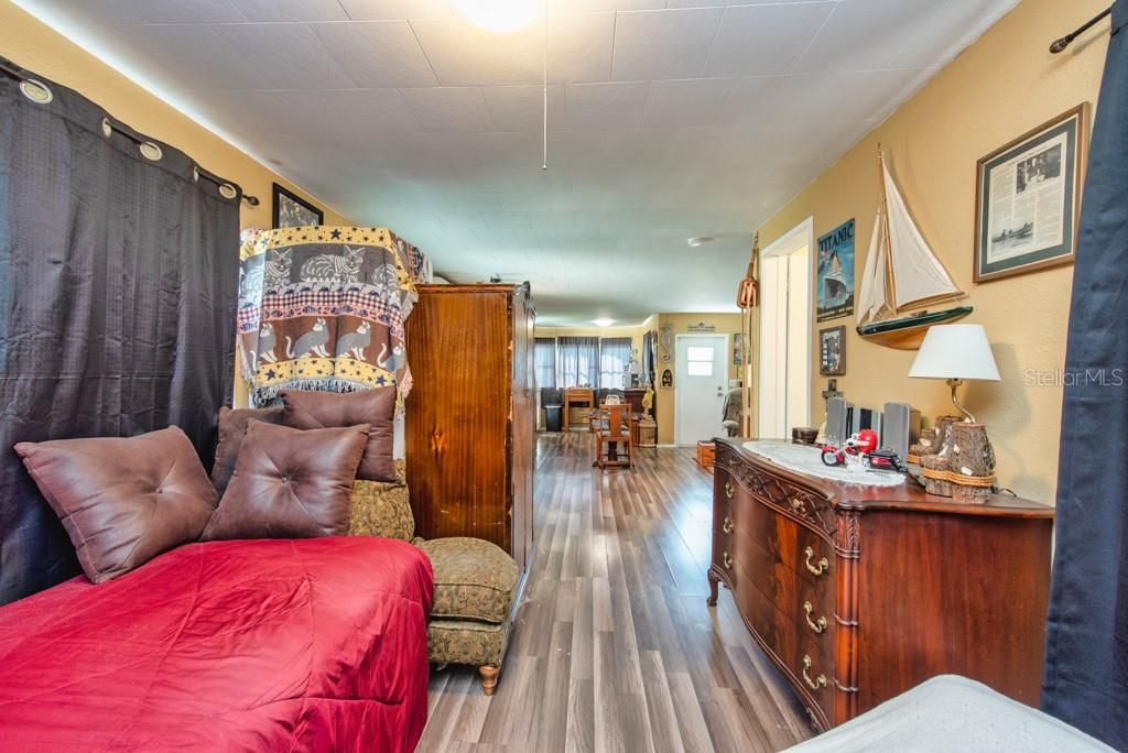 На продажу: $90,000 (1 спален, 1 ванн, 540 Квадратных фут)