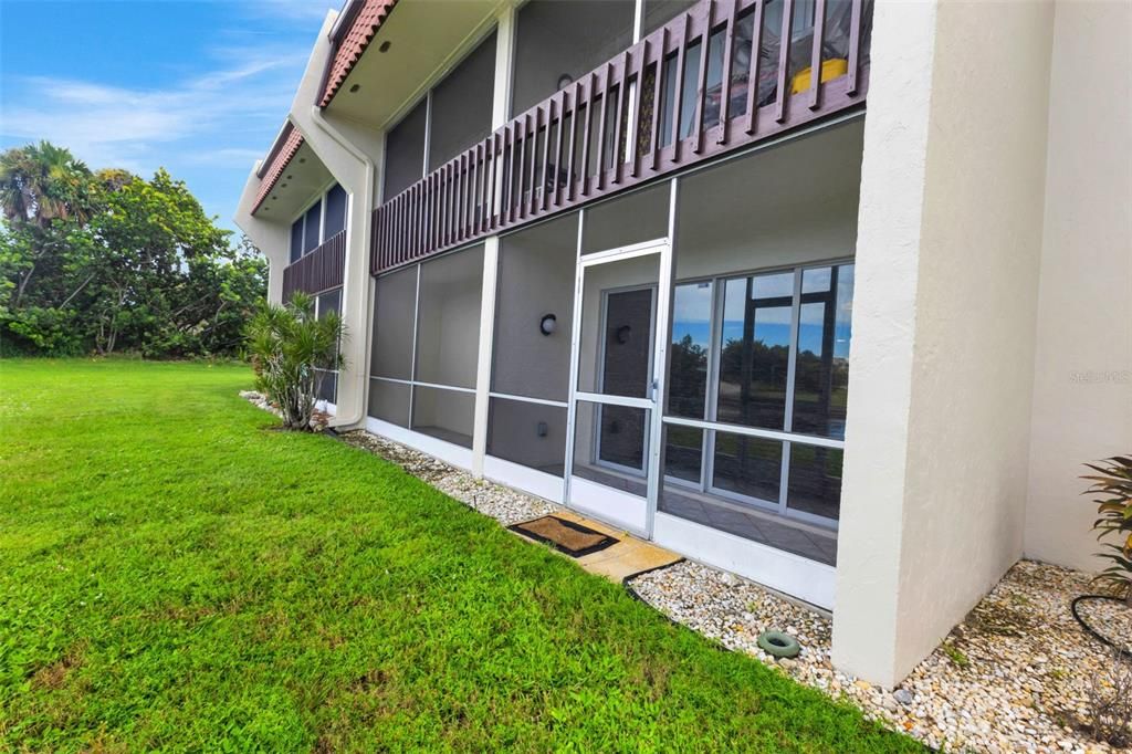 For Sale: $220,000 (2 beds, 2 baths, 1114 Square Feet)