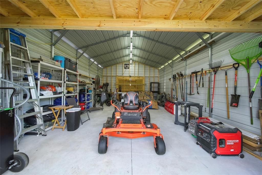 合同活跃: $649,000 (4 贝兹, 2 浴室, 2370 平方英尺)