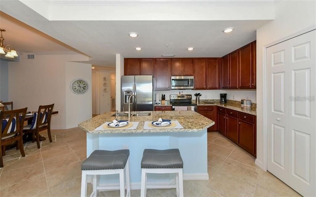 For Rent: $6,500 (3 beds, 2 baths, 1286 Square Feet)