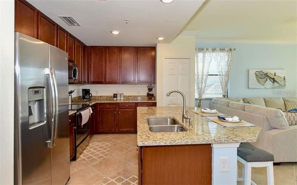 For Rent: $6,500 (3 beds, 2 baths, 1286 Square Feet)