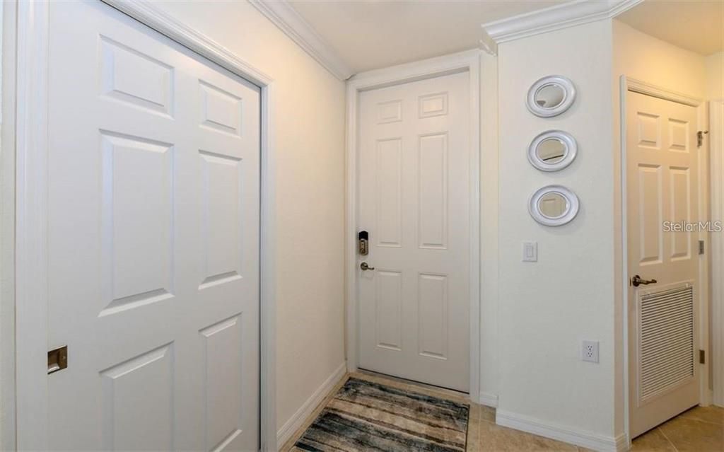 For Rent: $6,500 (3 beds, 2 baths, 1286 Square Feet)