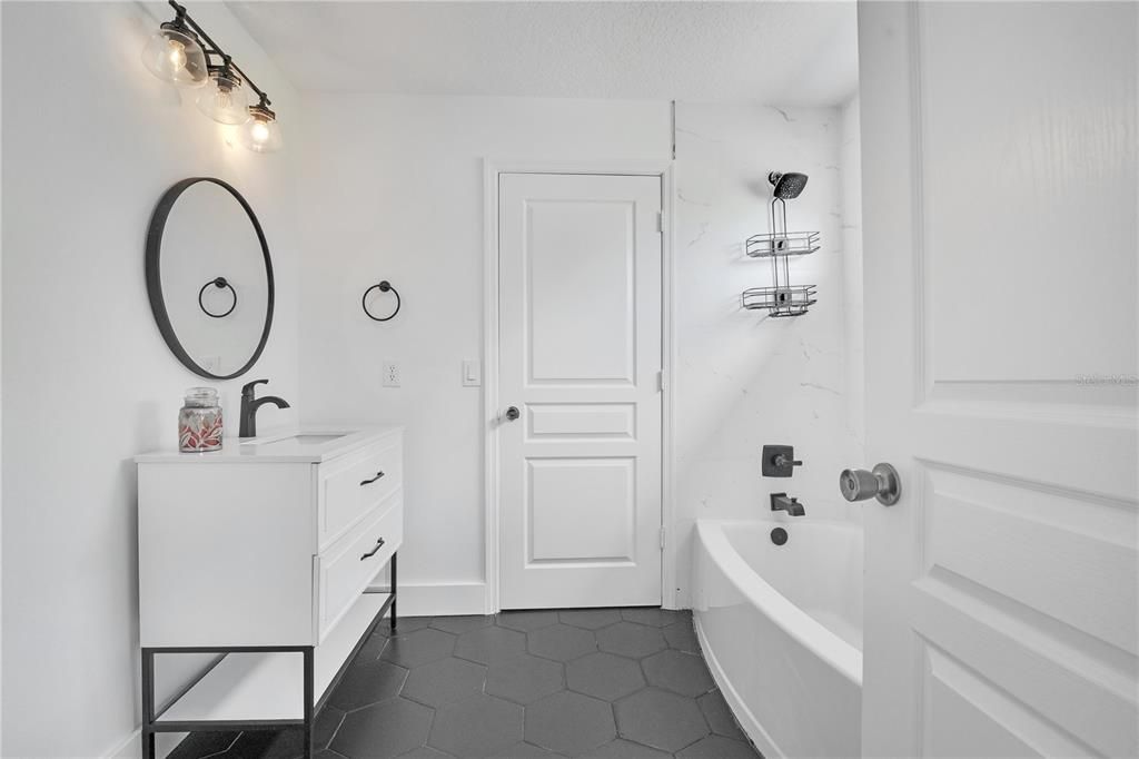 For Sale: $349,000 (4 beds, 3 baths, 2534 Square Feet)