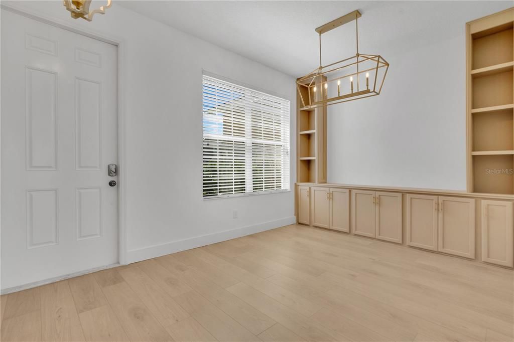 For Sale: $349,000 (4 beds, 3 baths, 2534 Square Feet)