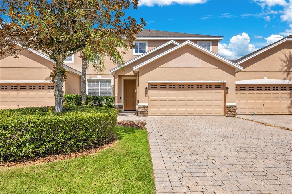 For Sale: $349,000 (4 beds, 3 baths, 2534 Square Feet)