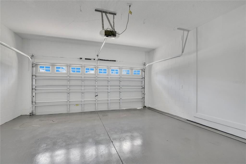 For Sale: $349,000 (4 beds, 3 baths, 2534 Square Feet)