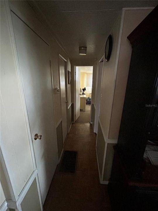 На продажу: $69,999 (2 спален, 2 ванн, 989 Квадратных фут)