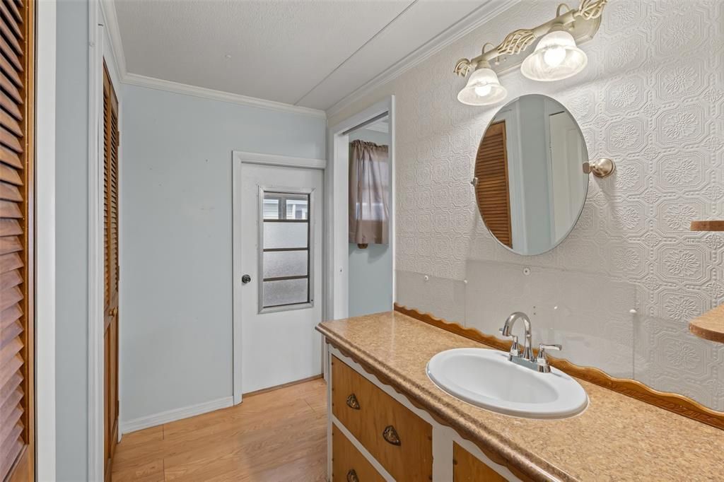 For Sale: $118,400 (2 beds, 2 baths, 1152 Square Feet)