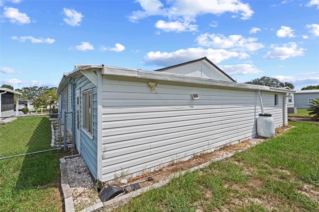 For Sale: $118,400 (2 beds, 2 baths, 1152 Square Feet)