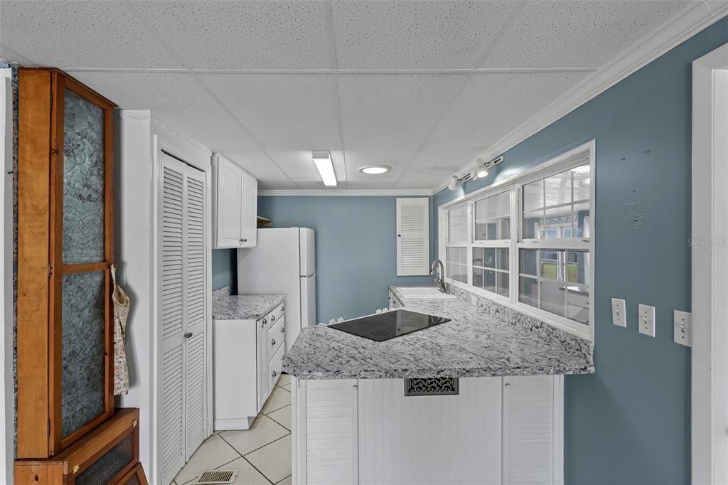 For Sale: $118,400 (2 beds, 2 baths, 1152 Square Feet)