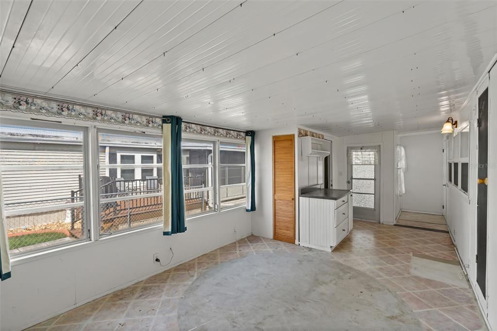 For Sale: $118,400 (2 beds, 2 baths, 1152 Square Feet)