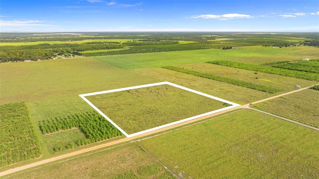 На продажу: $299,999 (9.70 acres)