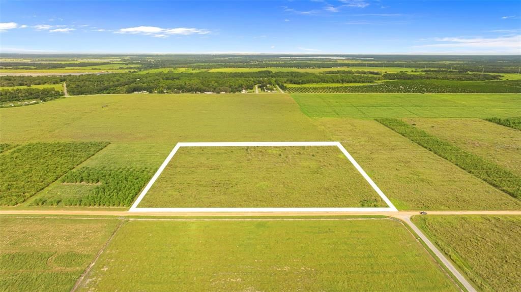 На продажу: $299,999 (9.70 acres)