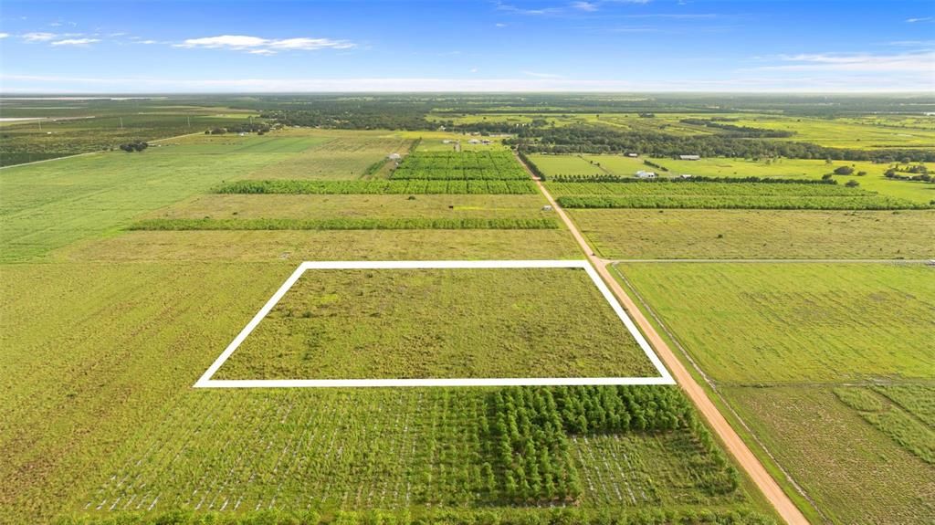 На продажу: $299,999 (9.70 acres)