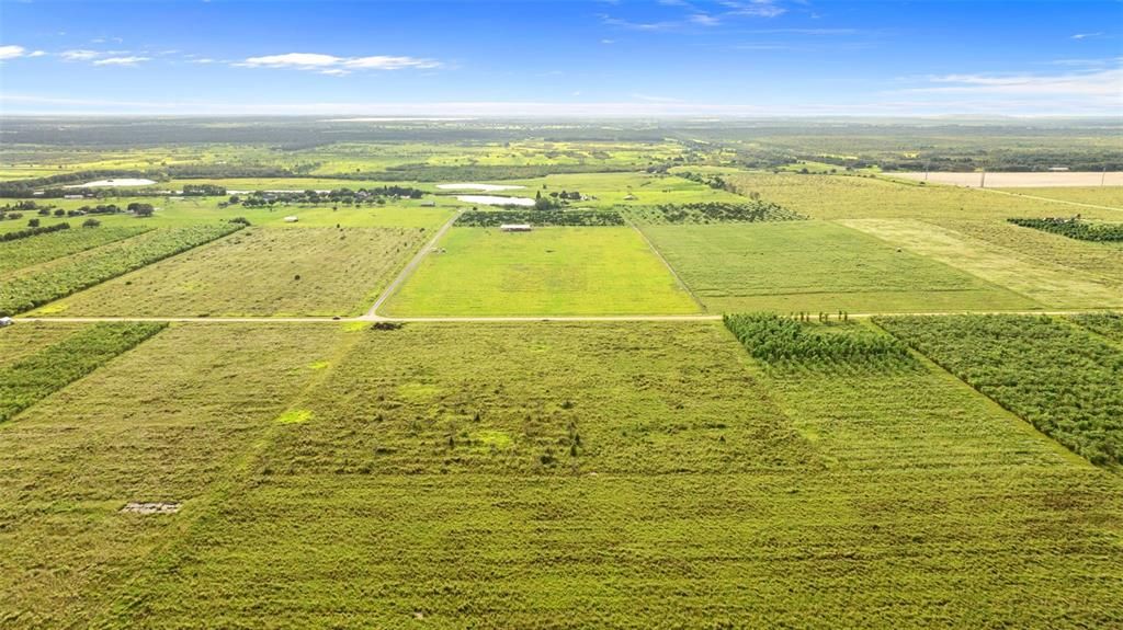 На продажу: $299,999 (9.70 acres)