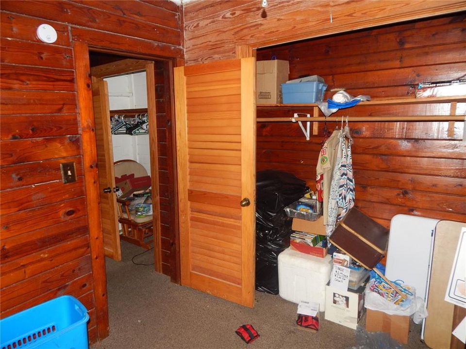 For Sale: $190,000 (2 beds, 1 baths, 648 Square Feet)