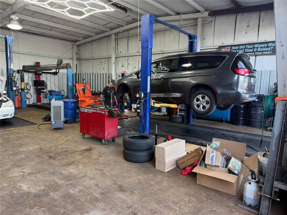 For Sale: $249,990 (0 beds, 0 baths, 5200 Square Feet)