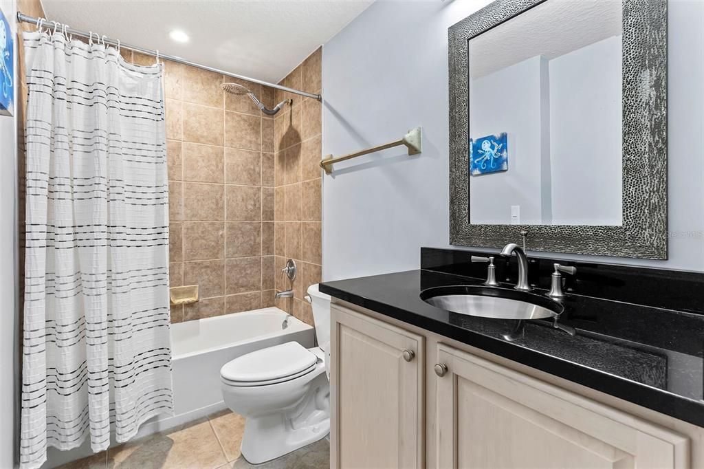 En Venta: $569,000 (3 camas, 3 baños, 1980 Pies cuadrados)