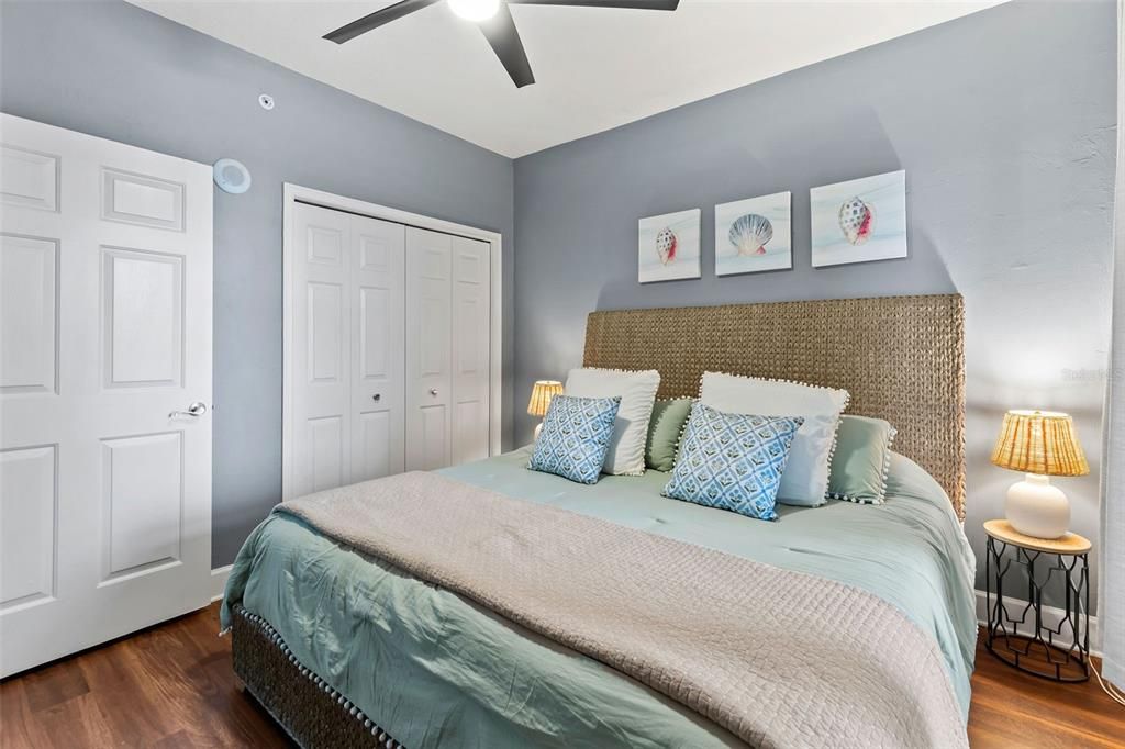 En Venta: $569,000 (3 camas, 3 baños, 1980 Pies cuadrados)