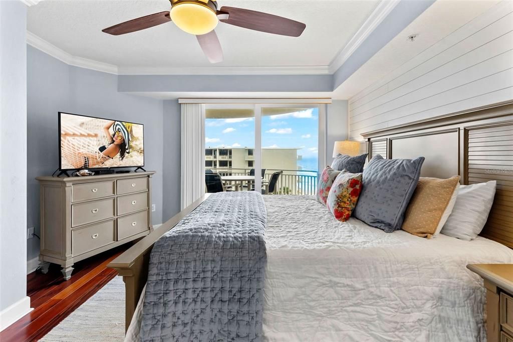 En Venta: $569,000 (3 camas, 3 baños, 1980 Pies cuadrados)