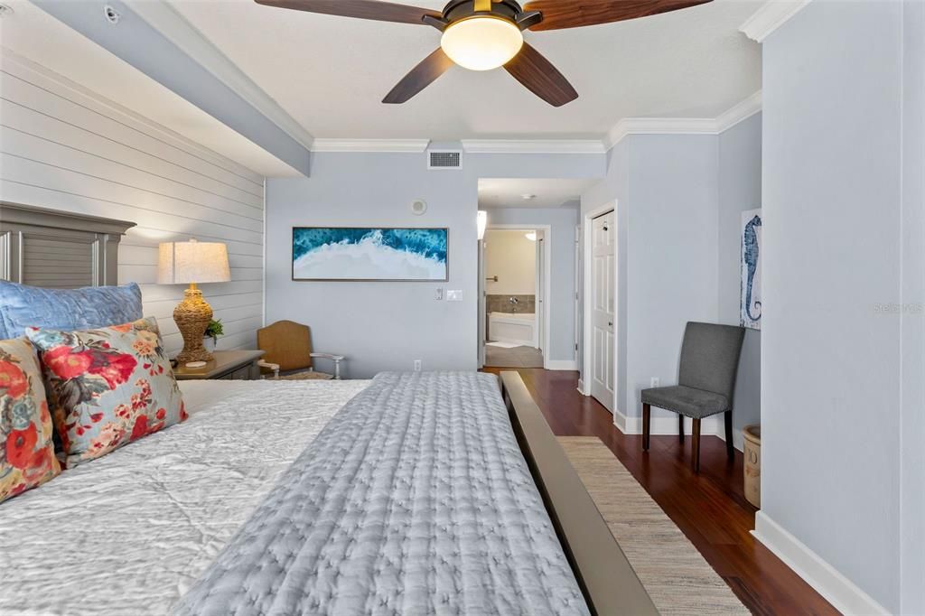 En Venta: $569,000 (3 camas, 3 baños, 1980 Pies cuadrados)